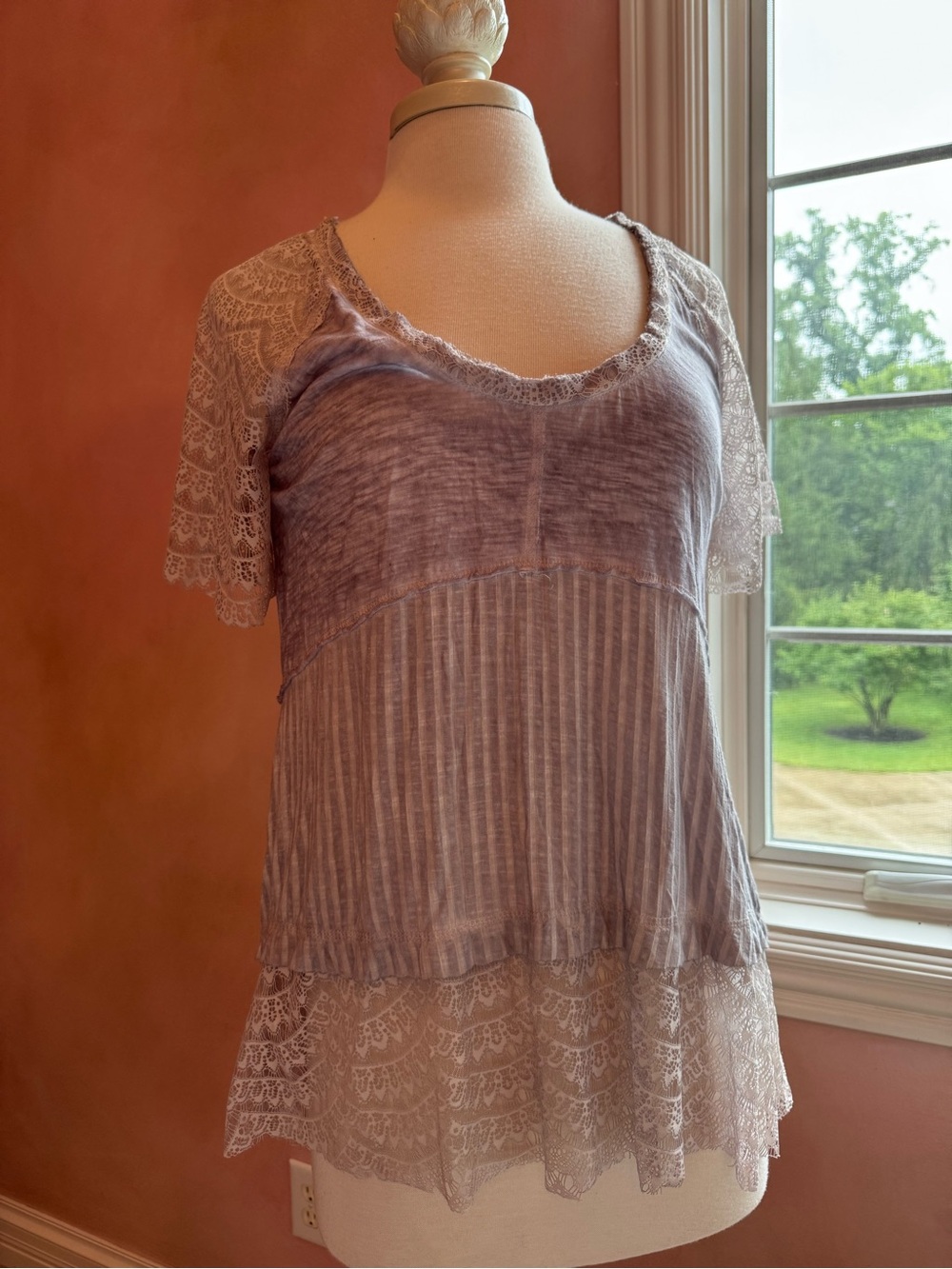 POL Lavender Lace-Trim Short Sleeve Tunic - Picture 1 of 4